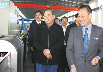 第十一届天下政协副主席李金华考察亚洲必赢科技